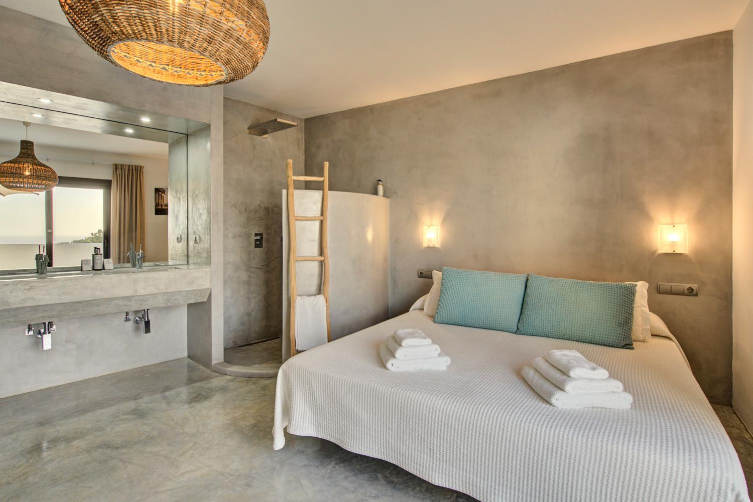 In Cala Salada Sleeps 14 Sant Antoni de Portmany