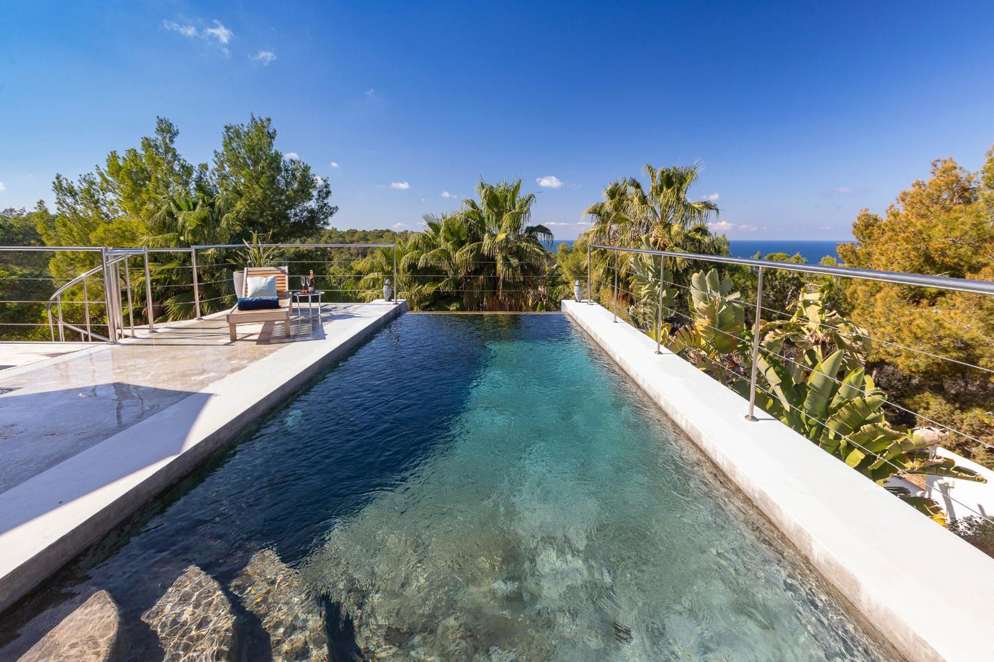 In Cala Salada Sleeps 14 *