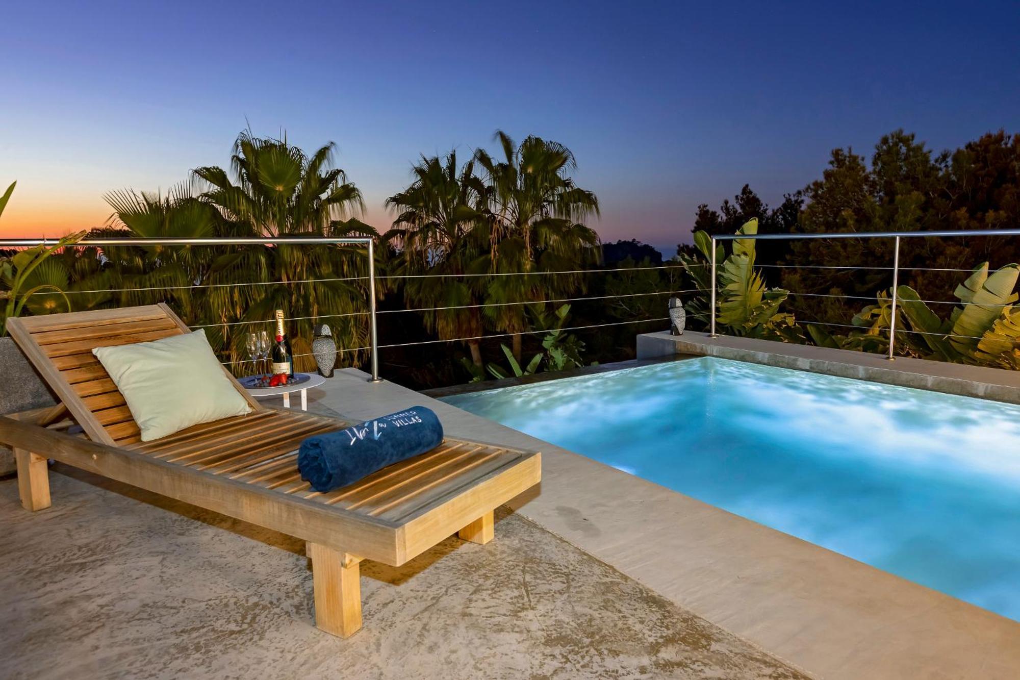 In Cala Salada Sleeps 14 Pousada San Antonio (Ibiza)