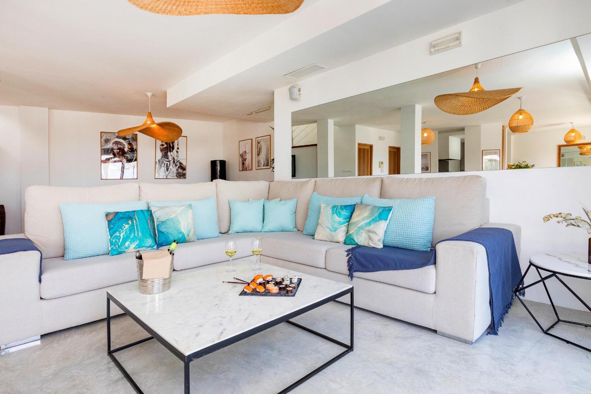 Pousada In Cala Salada Sleeps 14
