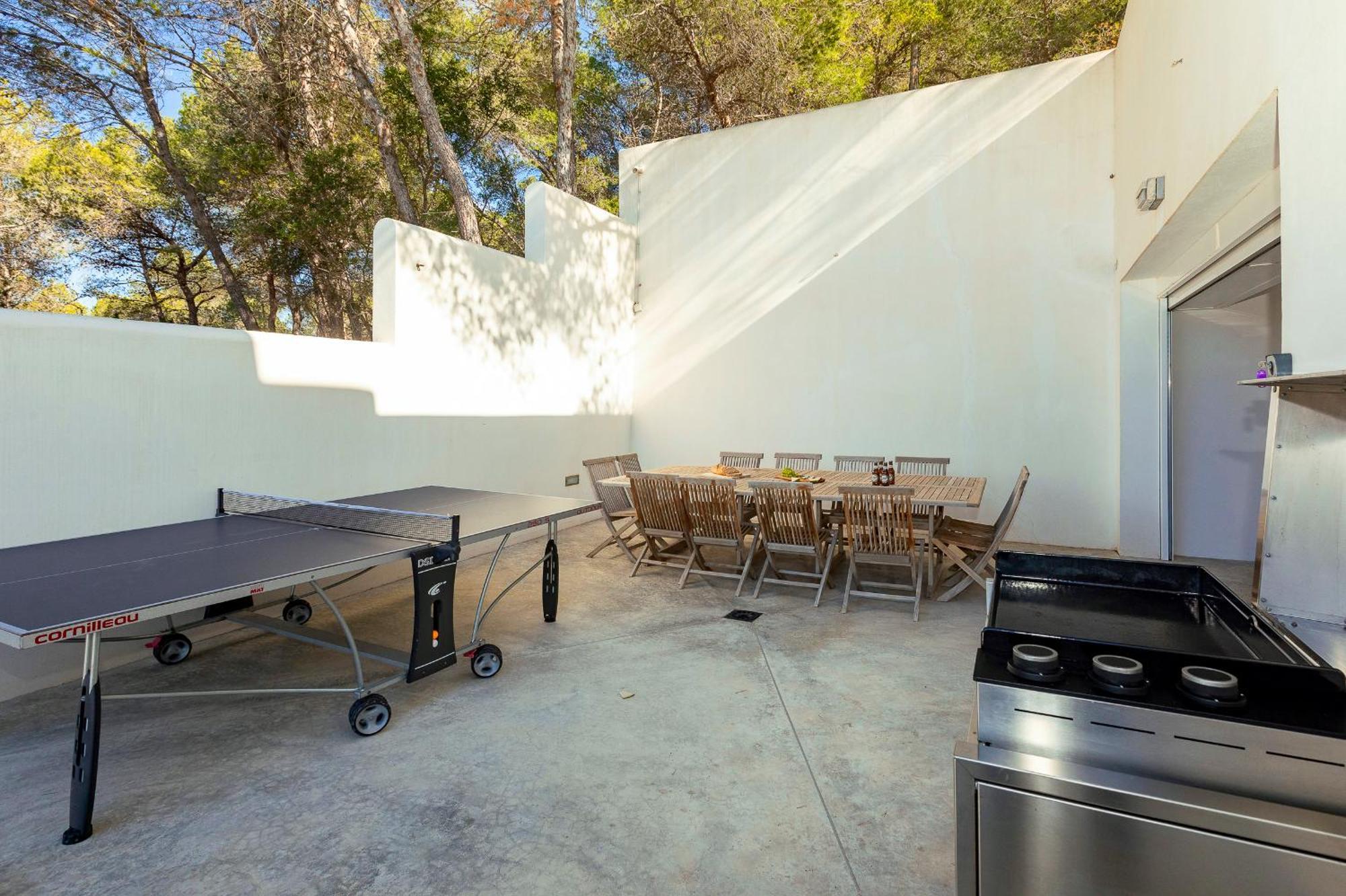 Pousada In Cala Salada Sleeps 14