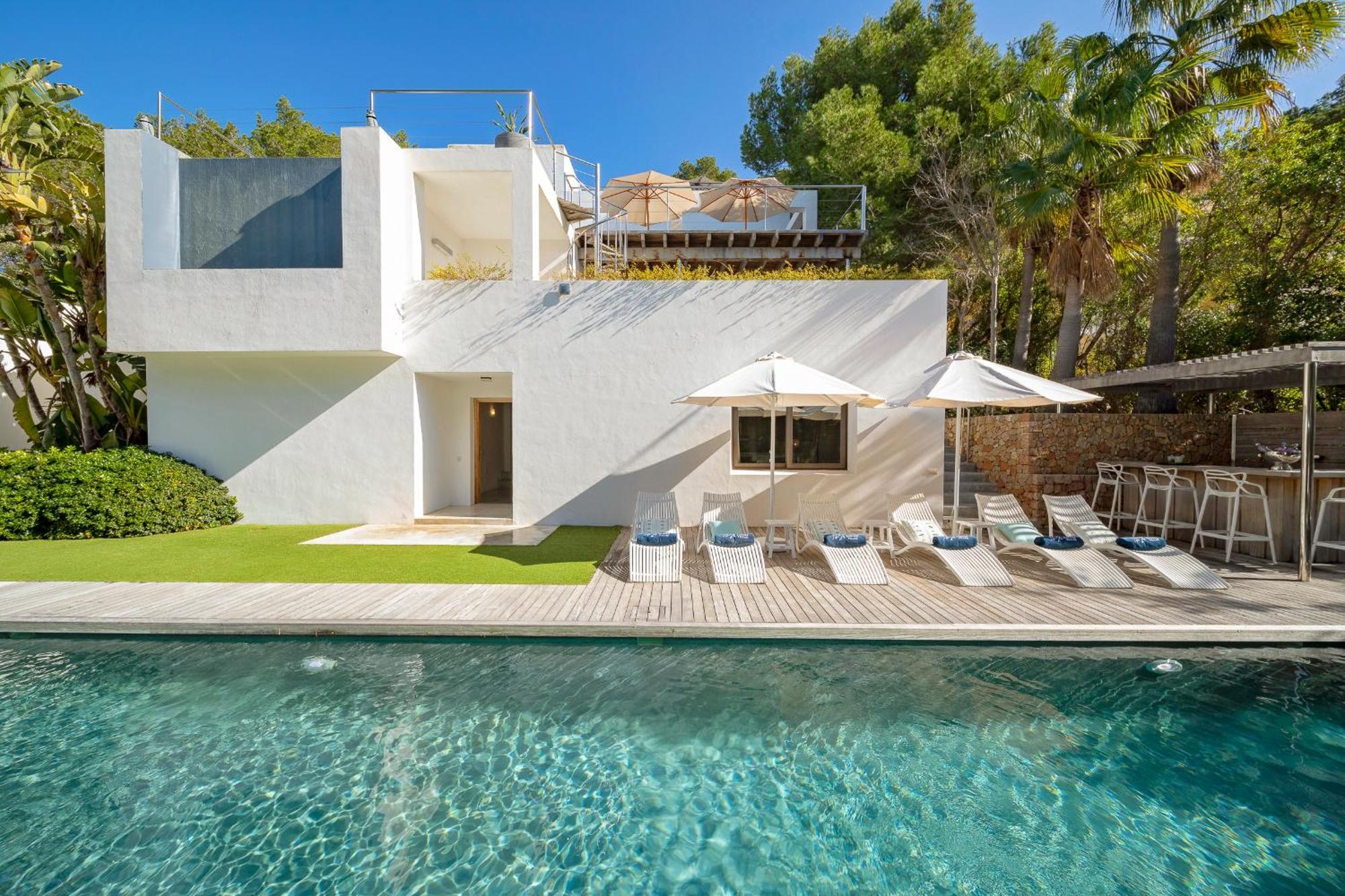 In Cala Salada Sleeps 14 * San Antonio (Ibiza)