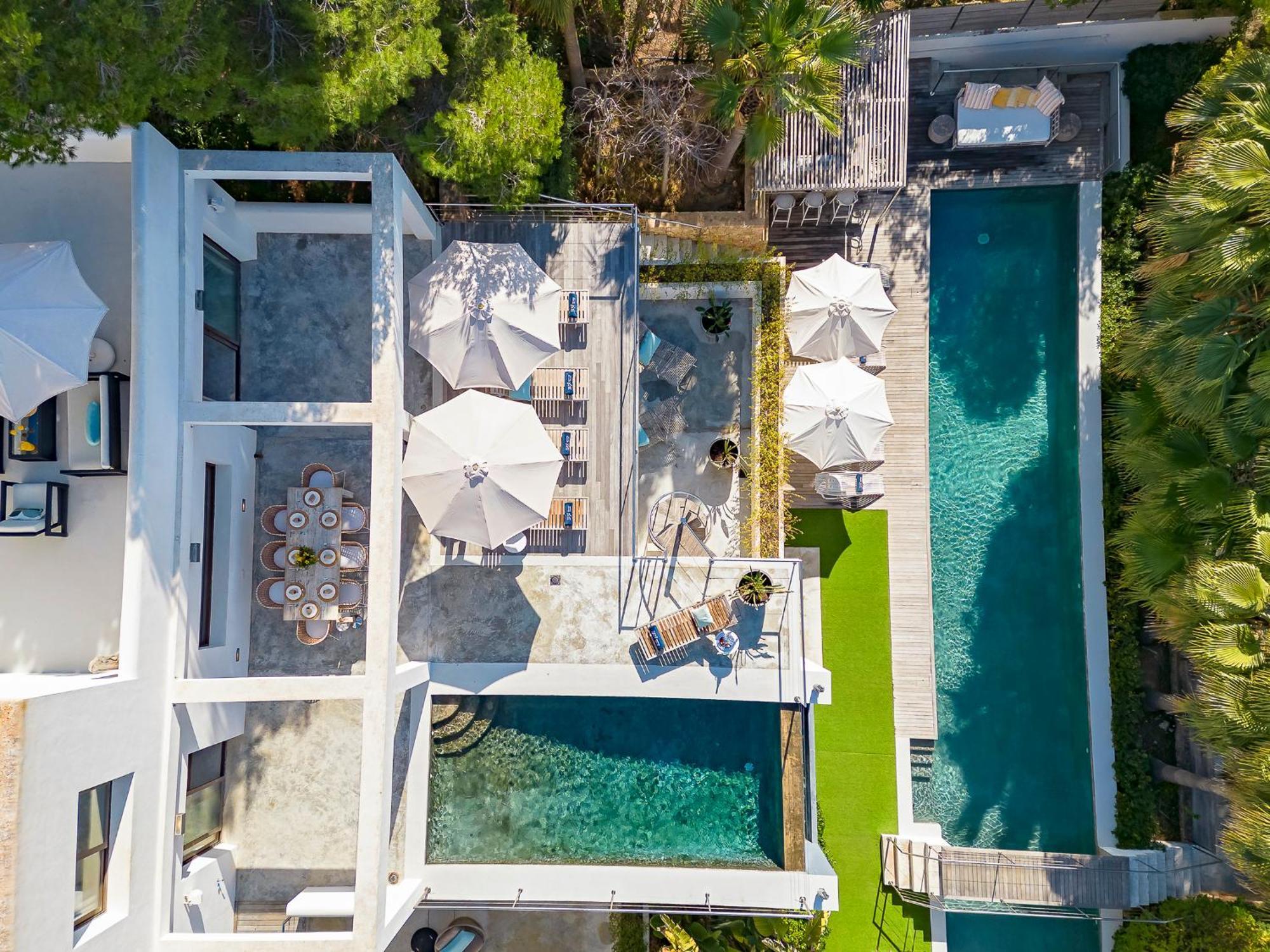 In Cala Salada Sleeps 14 Pousada *